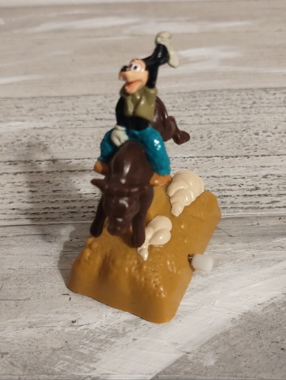 Vintage Rare Disney Burger King Kid's Club Goofy Bull Riding Wind Up Float Toy